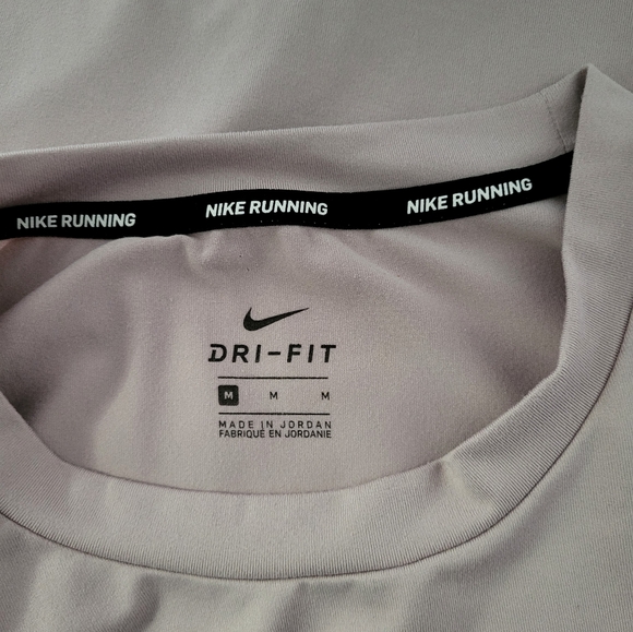 Nike Running‎ Element Dri-Fit Womens Medium Shirt Dusk Pink Reflective - Picture 2 of 4